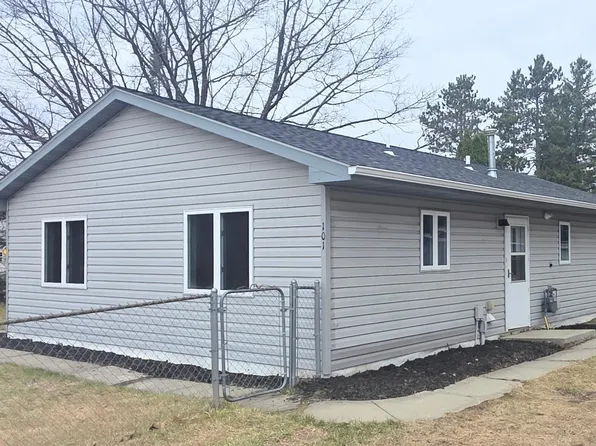 101 E 45th St, Hibbing, MN 55746