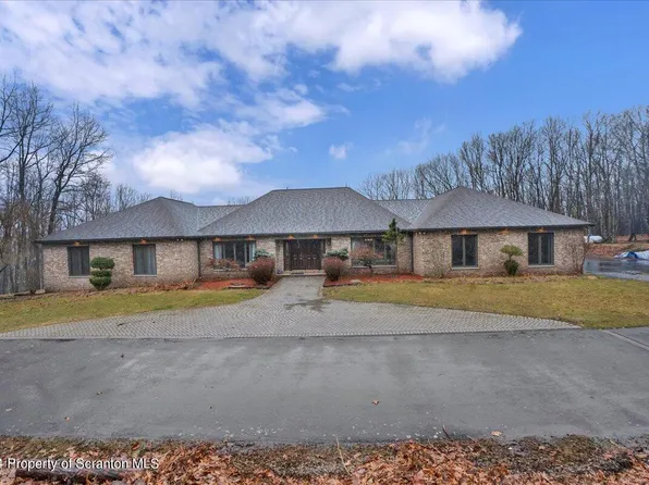 950 Newton Rd, Newtown, PA 18411