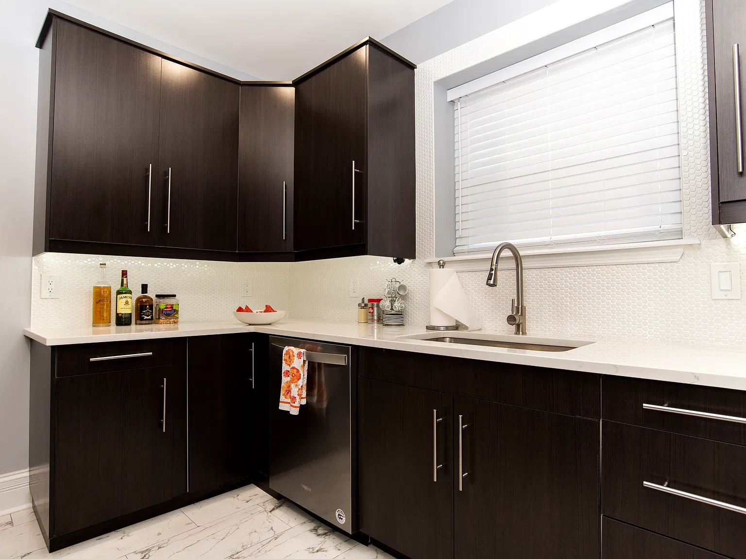 3 bed, 1700 sqft, $2,900 — Photo 2