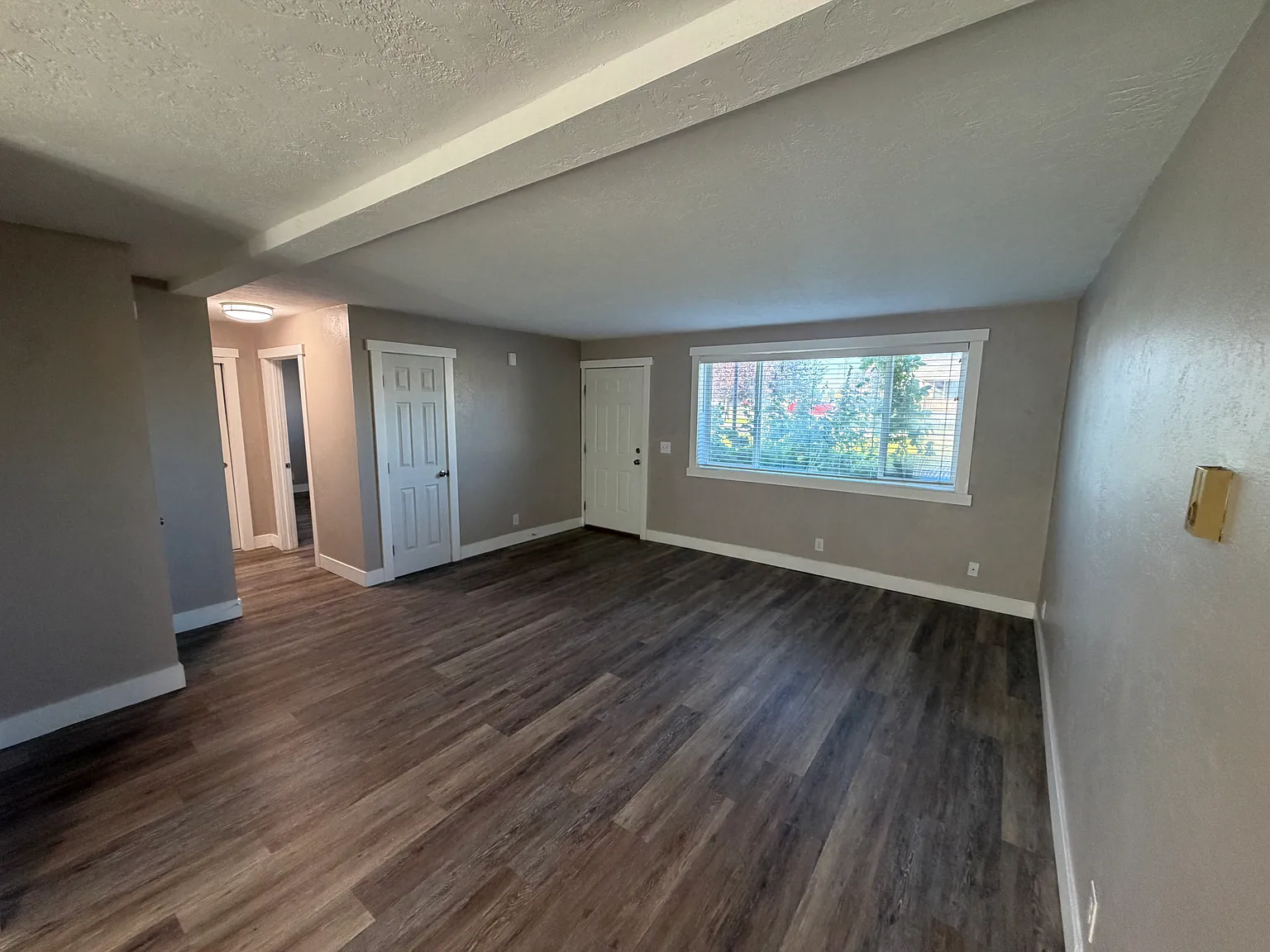 2 bed, 1000 sqft, $1,095 — Photo 3