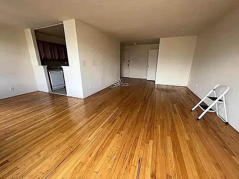 8635 21st Ave #5D — Photo 6