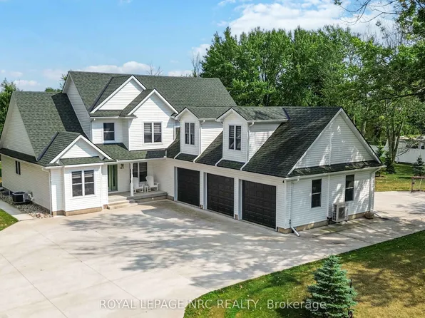 124 Holloway Bay Rd N, Fort Erie, ON L0S 1R0