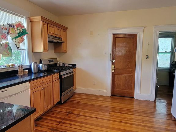 4th image of 21 Grafton Ave #21