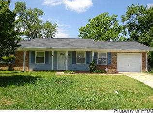 576 Glensford Dr, Fayetteville, NC 28314