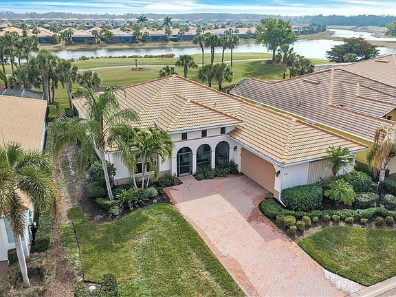 2nd image of 10529 Azzurra Dr