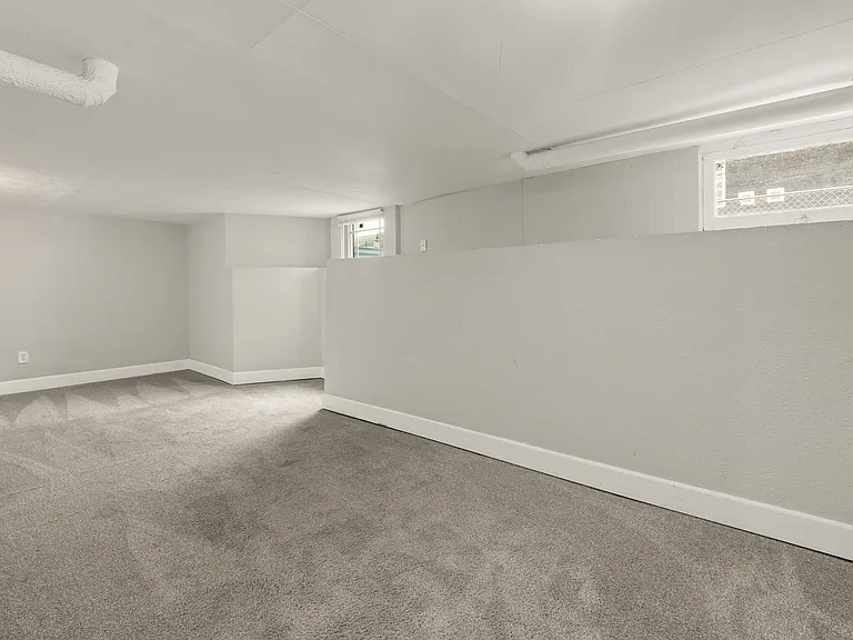 202 N Hooker St — Photo 27