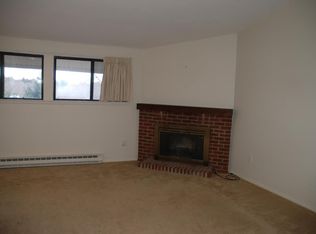 78 Overlook Dr #1812, Clinton, NJ 08809
