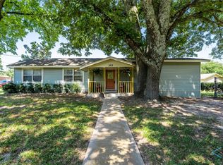 203 Lynn Creek Cv, Mabank, TX 75156