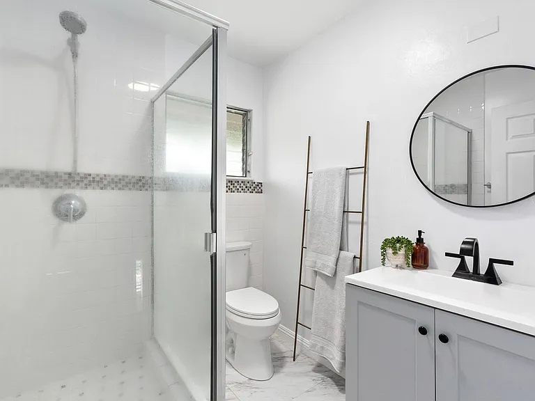 4844 Kilauea Ave #2 — Photo 10