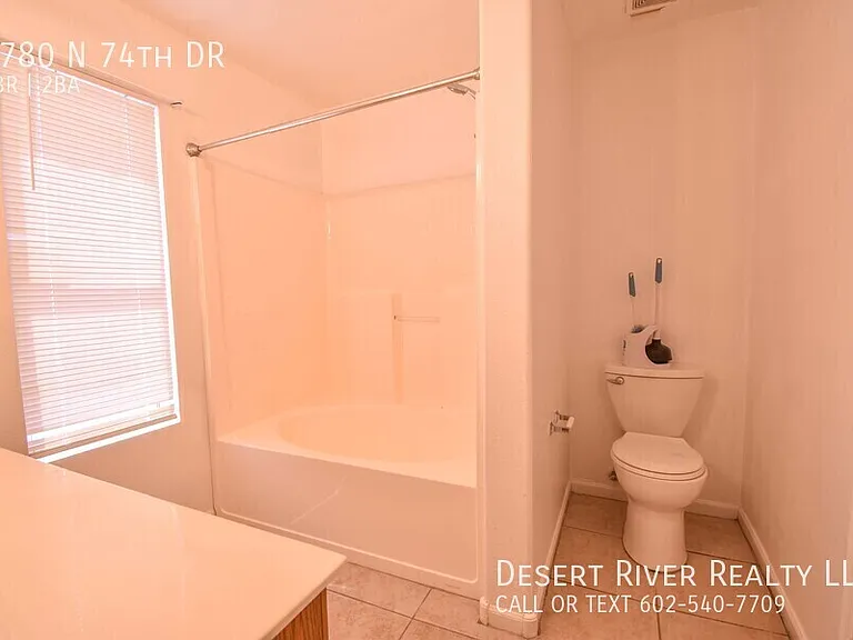 6780 N 74th Dr — Photo 15