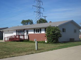 4852 Dorey Dr, Bay City, MI 48706