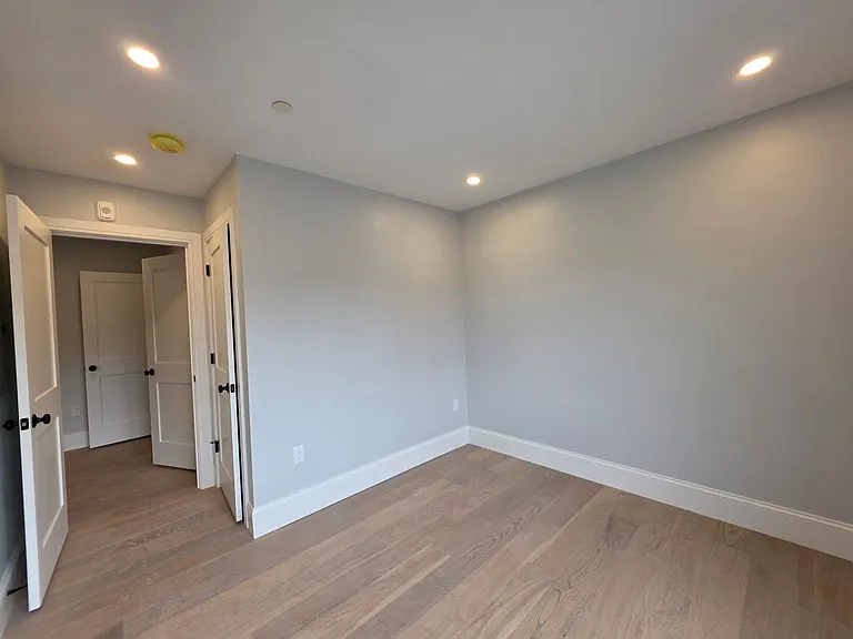 349 Market St #B1 — Photo 7