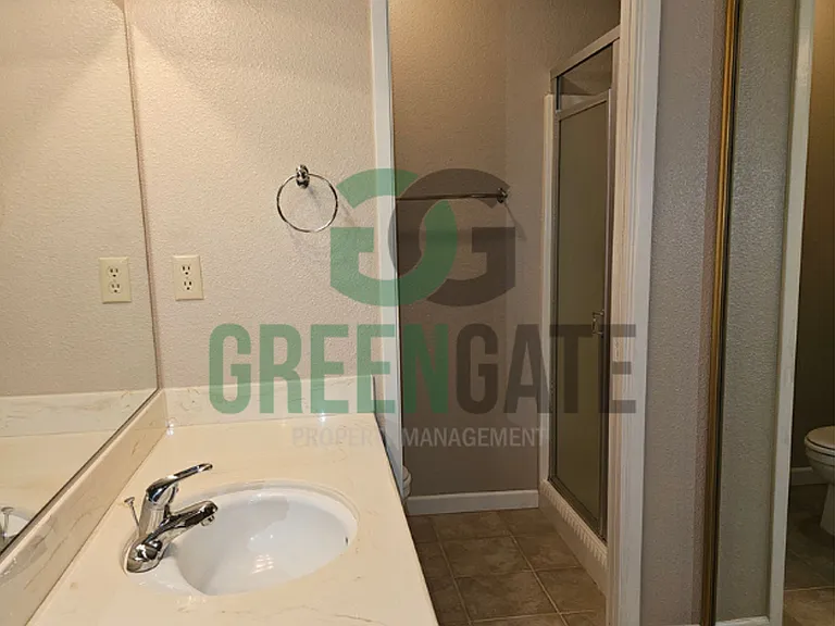 3557 Claremont Ave — Photo 20