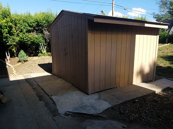 workshop with electric