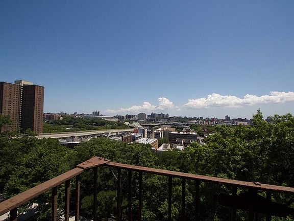5th image of 401 Edgecombe Ave APT D6