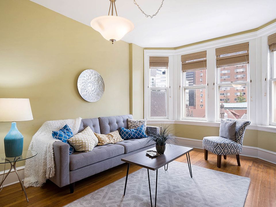 Welcome to 2201 Chestnut!