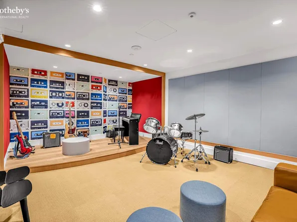 212 West 95th Street image 18 of 23