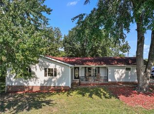 4124 Price Rd, Gainesville, GA 30506