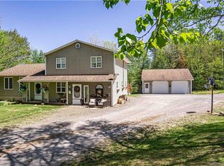 17 Rossville Rd, Nackawic, NB E6G 0B5