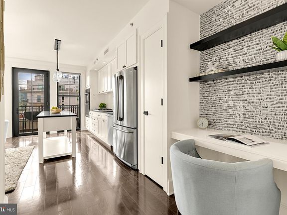 3rd image of 1011 M St NW Unit 703