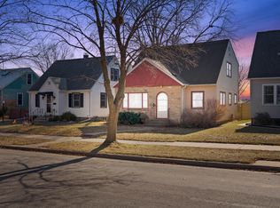 2142 Winnebago St, La Crosse, WI 54601