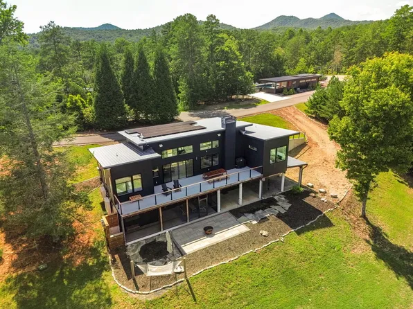 458 Brannon Rdg, Young Harris, GA 30582