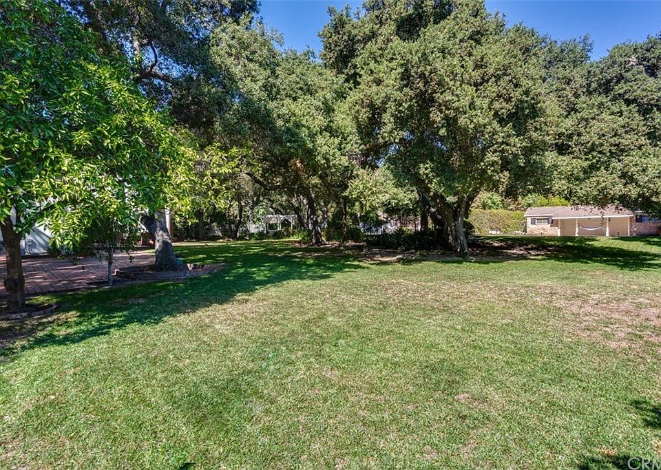 1st image of 71 Hacienda Dr