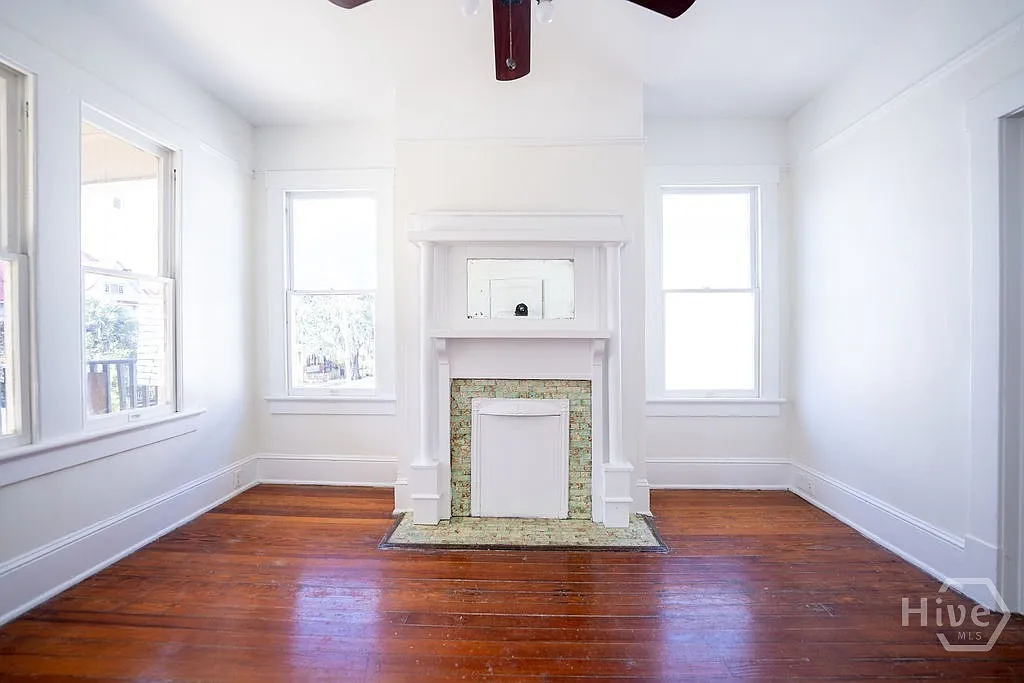 3 bed, 2.0 bath, 1600 sqft, $2,200 — Photo 4