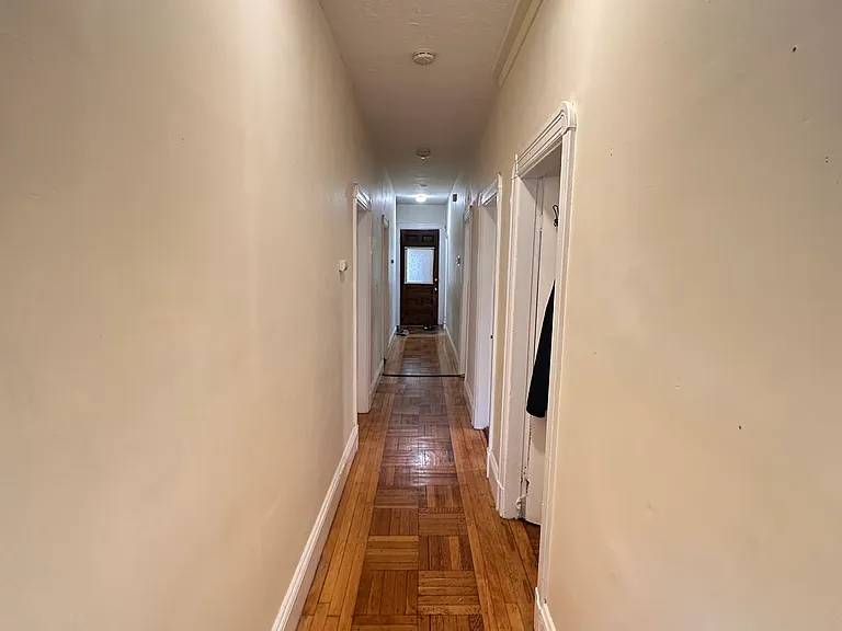 154 Walnut St #1 — Photo 3
