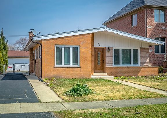 3rd image of 8147 N Grace Ave