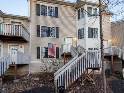 341 W Treehouse Ln #11-4, Round Lake, IL, 60073