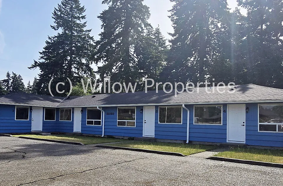12020 Edgewood Ave SW #4