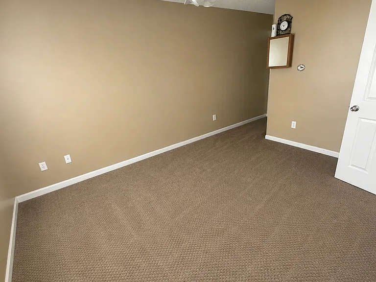 44 Middleton Ct — Photo 6