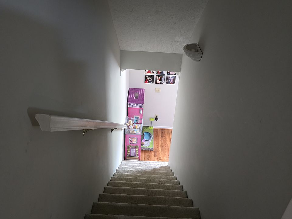 1st image of 101 Autumn Creek Ln #101