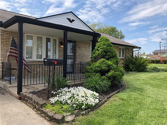 2nd image of 105 Dellsing Dr