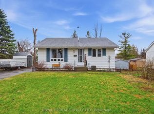 15 Kidd Ave, Quinte West, ON K8V 2C6