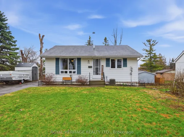 15 Kidd Ave, Quinte West, ON K8V 2C6