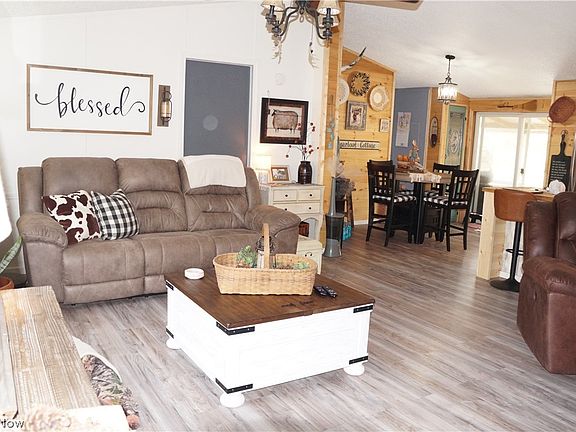 4th image of 2742 Laurel Creek Rd