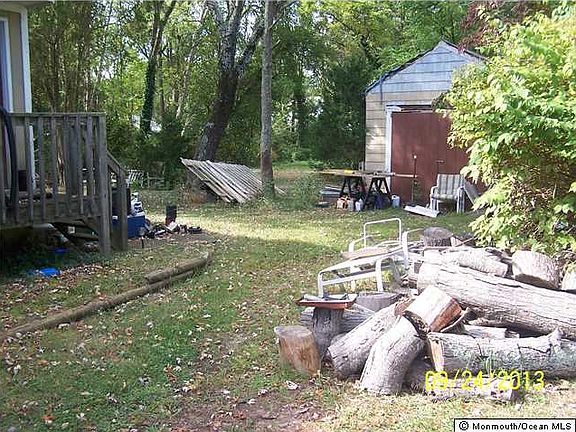 3rd image of 672 Clifton Ave