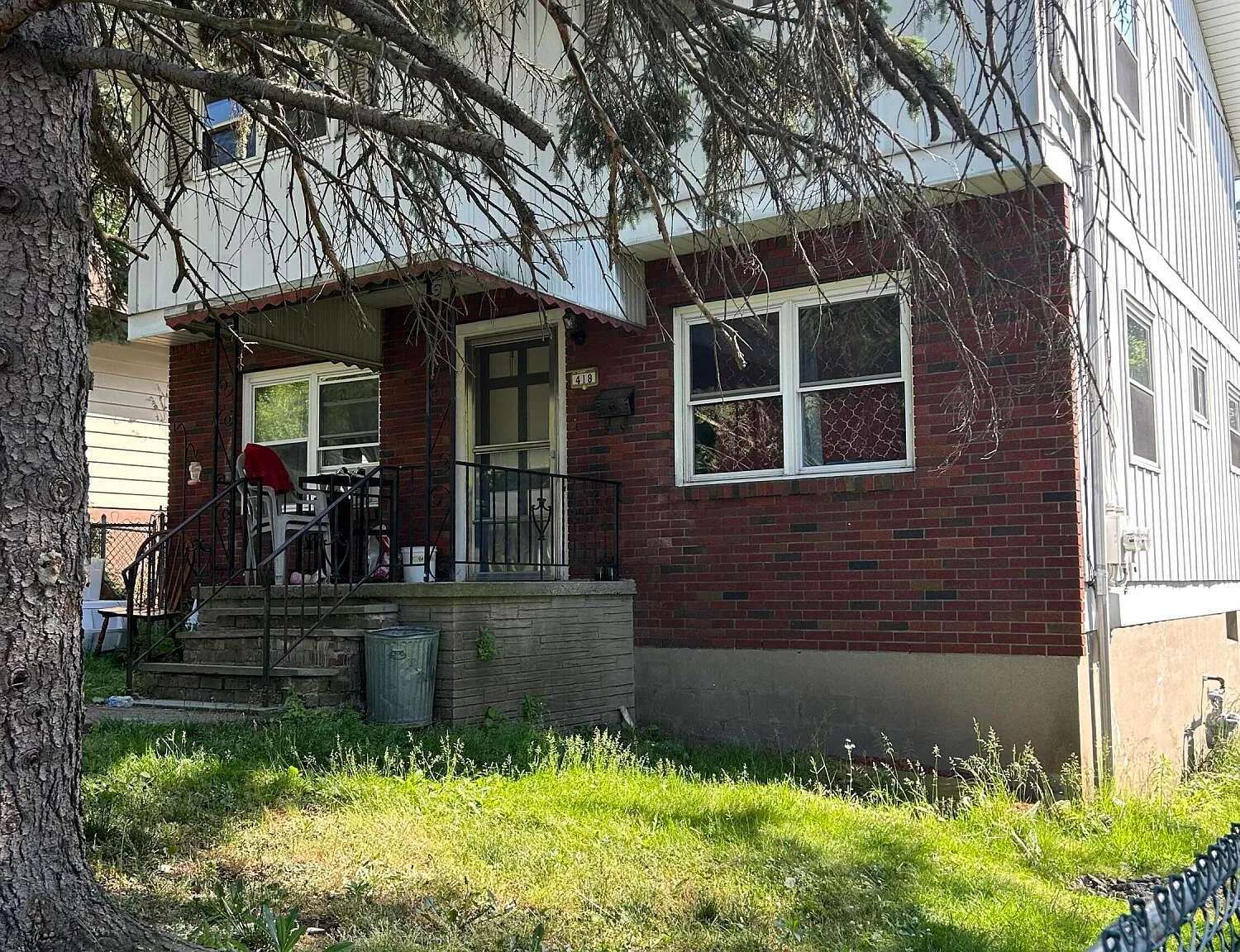 2 bed, 1.0 bath, 900 sqft, $1,200 — Photo 2