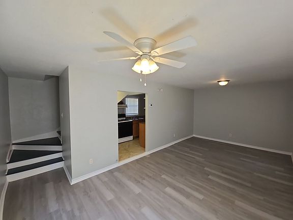 2nd image of 1120 Hunter Dr
