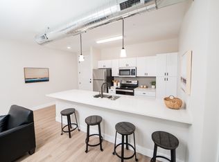 501 S 5th St #302, Champaign, IL 61820