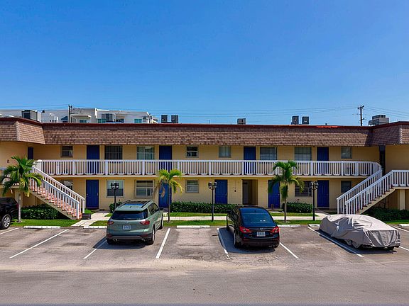 2nd image of 1204 S Lake Dr E #3