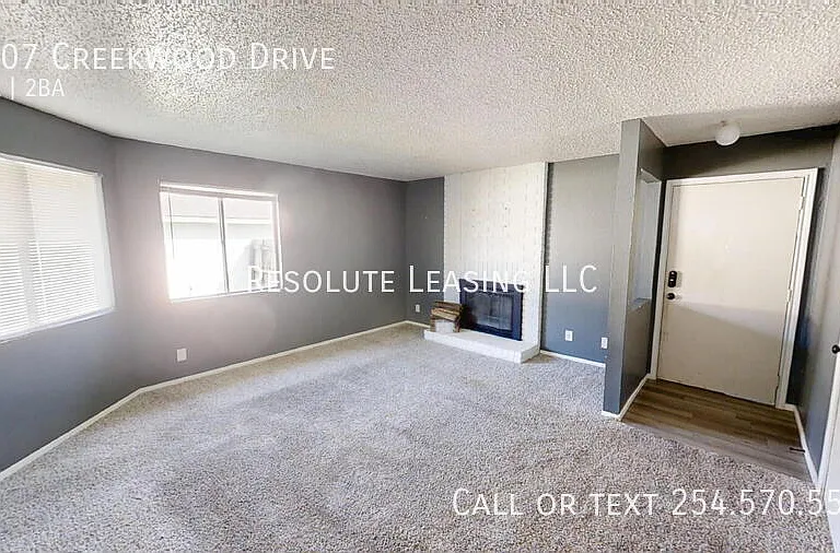 2107 Creekwood Dr — Photo 4