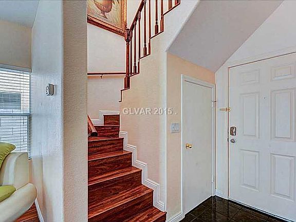 4th image of 7552 Dry Creek Ave