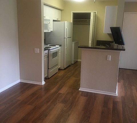 4th image of 3566 Lookout Ct APT 489