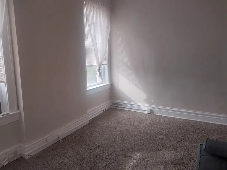 2611 Russell Blvd #B — Photo 7