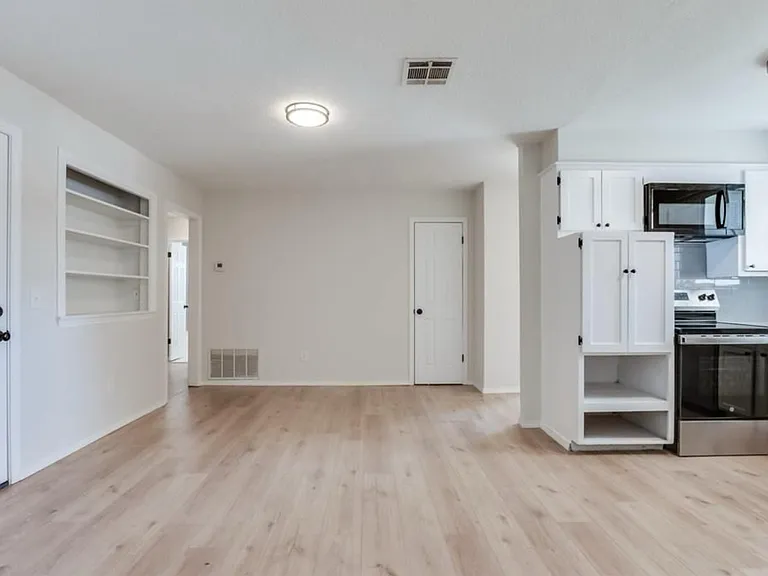 417 NW 86th St — Photo 5