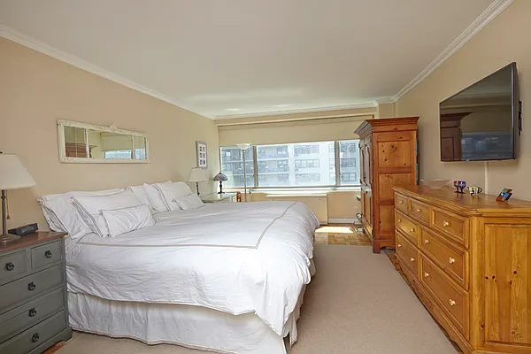 Sold by Brown Harris Stevens | media 6