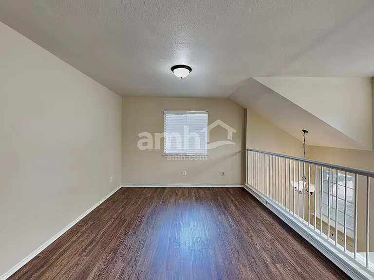 2684 Bradley Ln — Photo 7